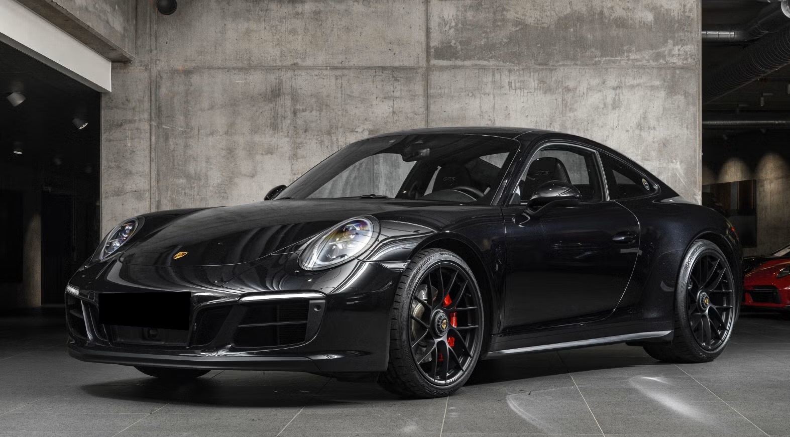Porsche 911 Carrera 4 GTS