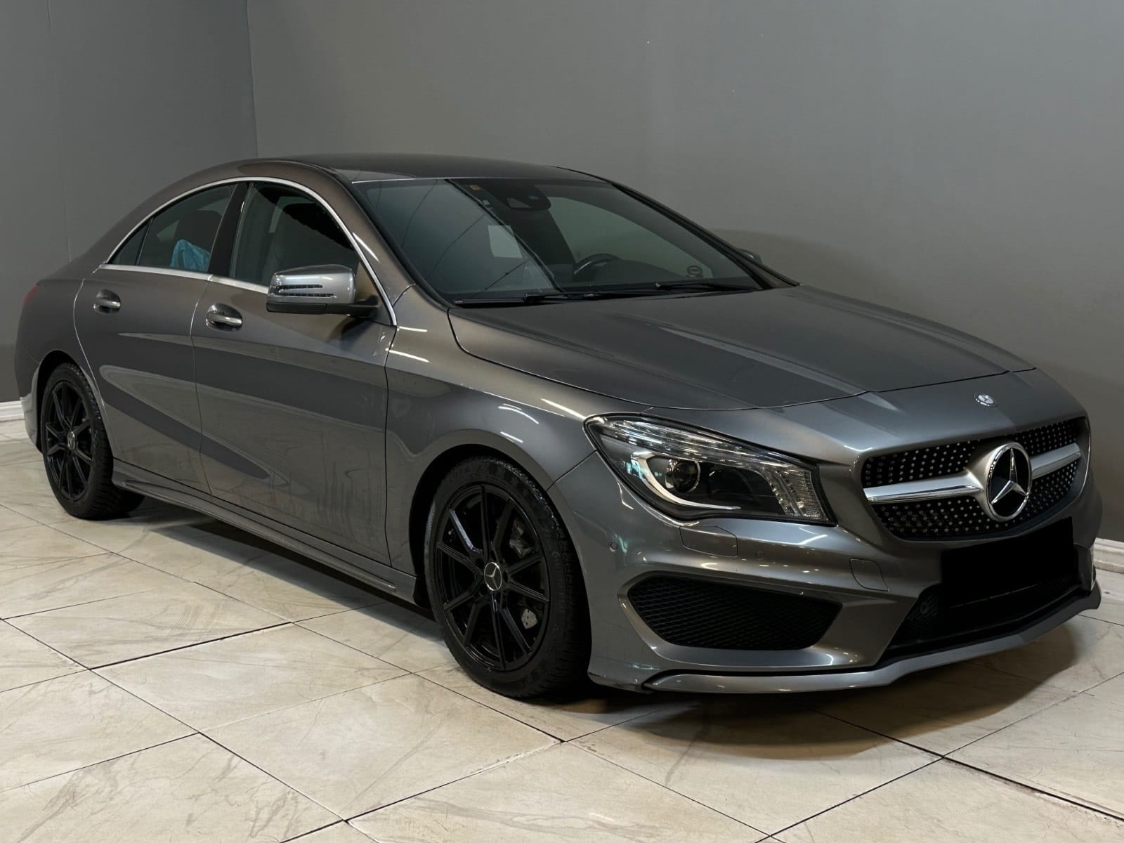 Mercedes-Benz Mercedes-Benz CLA 180