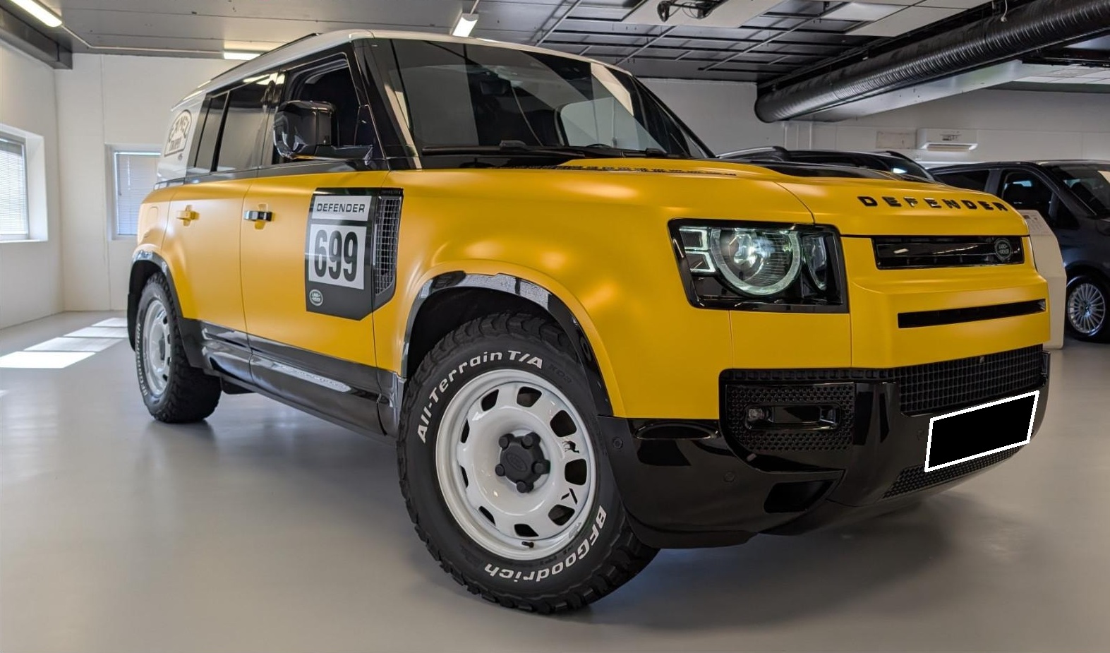 Land Rover Defender 110