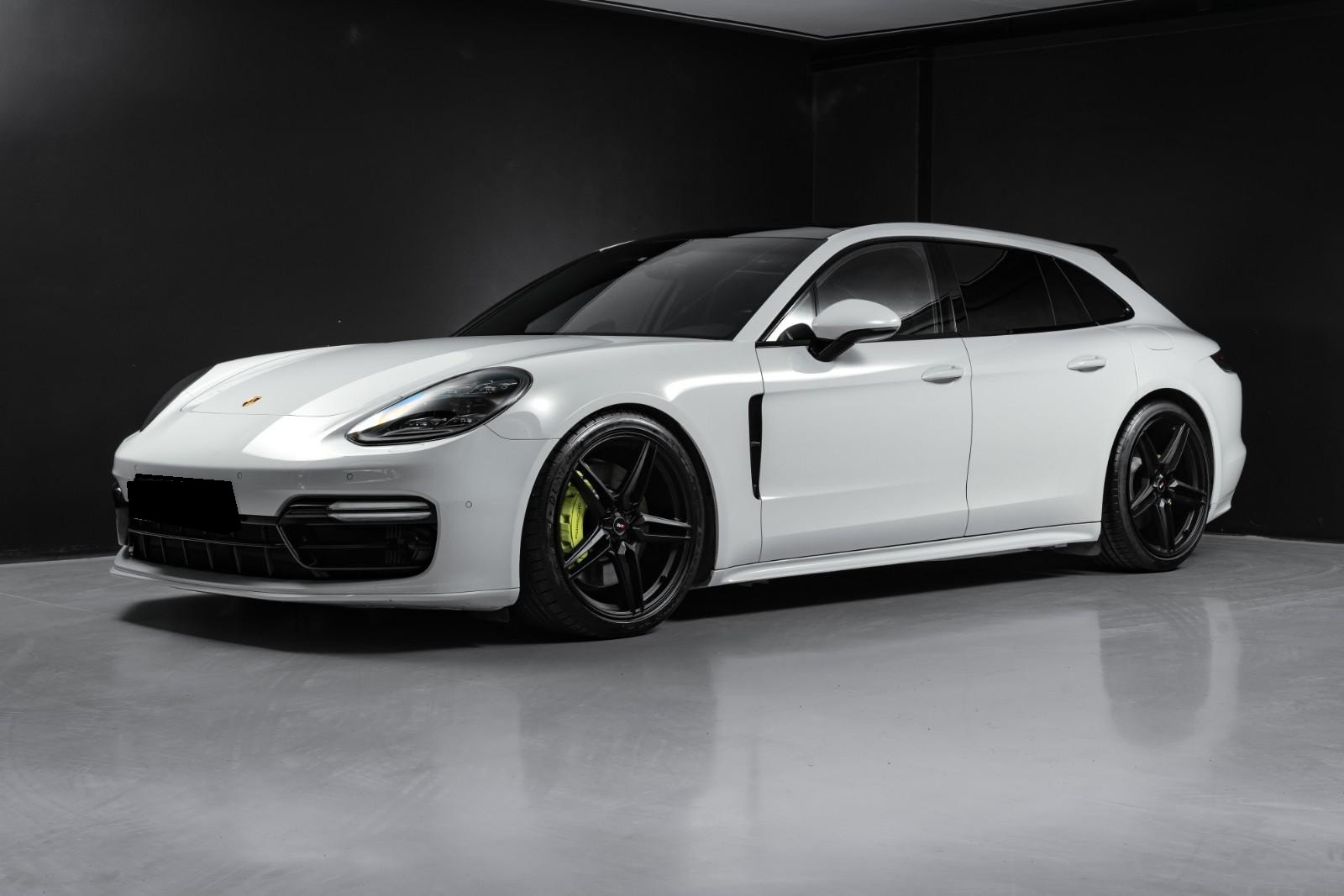 Porsche Panamera 4 E-Hybrid