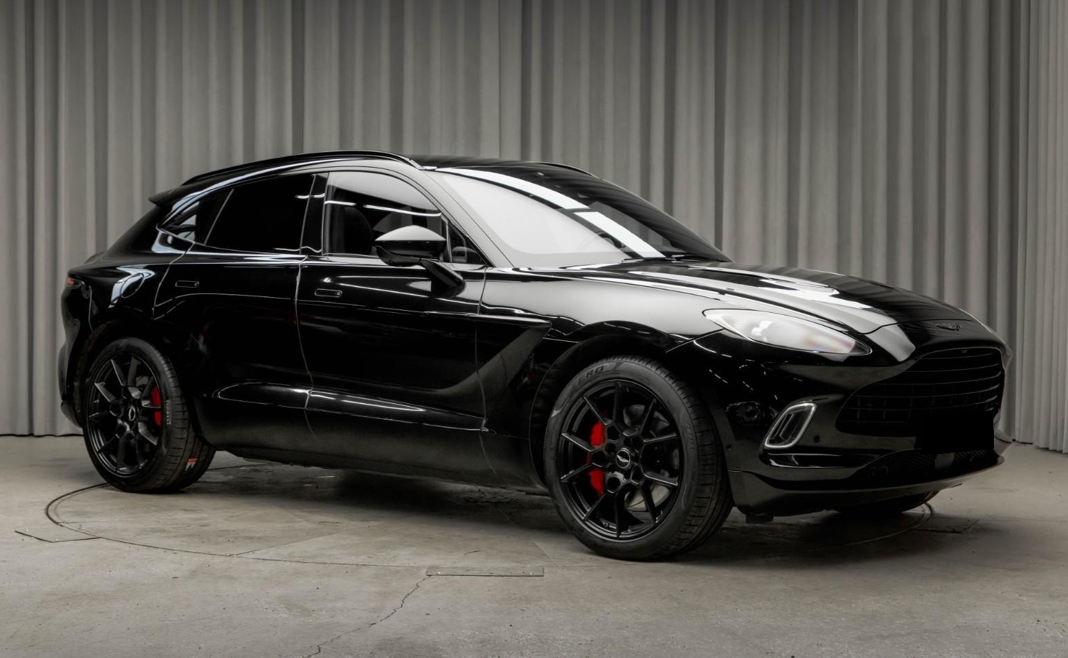 Aston Martin DBX
