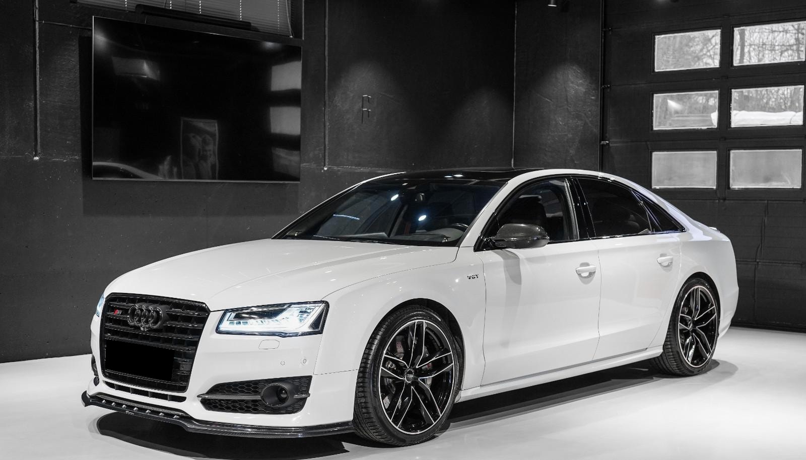 Audi S8 Plus